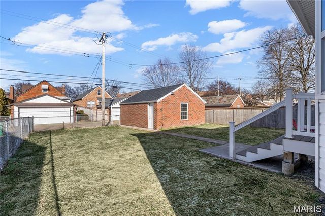 6409 Sutherland Avenue, St Louis, MO 63109