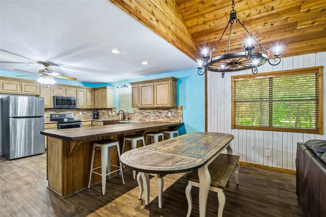 2003 Flowing Wells Road, Pottsboro, TX 75076