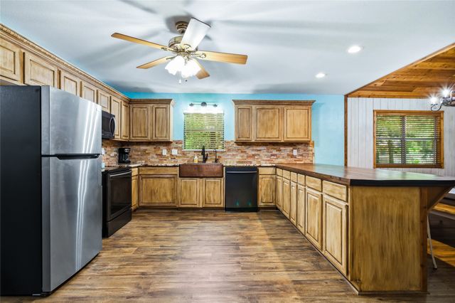 2003 Flowing Wells Road, Pottsboro, TX 75076