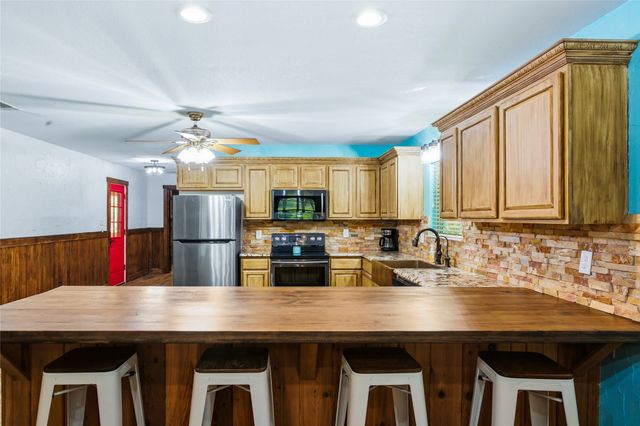 2003 Flowing Wells Road, Pottsboro, TX 75076