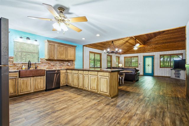 2003 Flowing Wells Road, Pottsboro, TX 75076