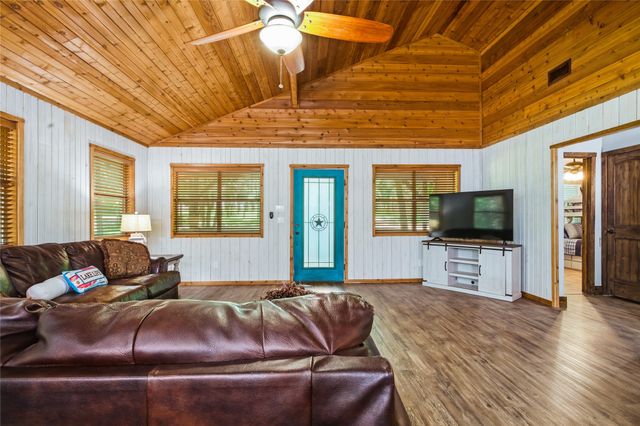 2003 Flowing Wells Road, Pottsboro, TX 75076