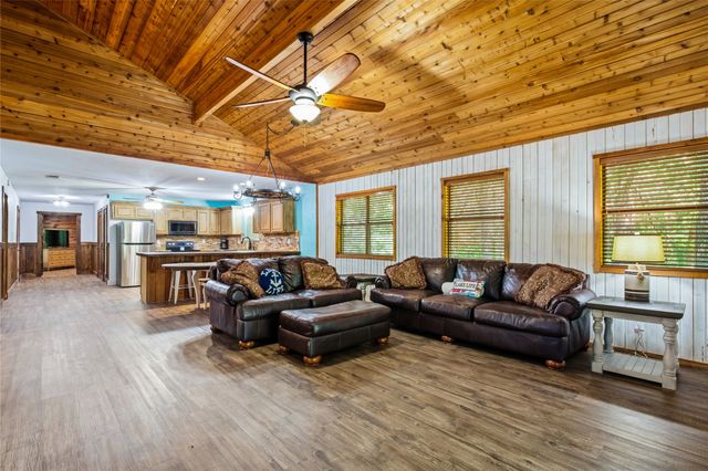 2003 Flowing Wells Road, Pottsboro, TX 75076