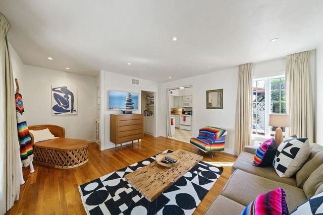 409 W Water St, Kerrville, TX 78028