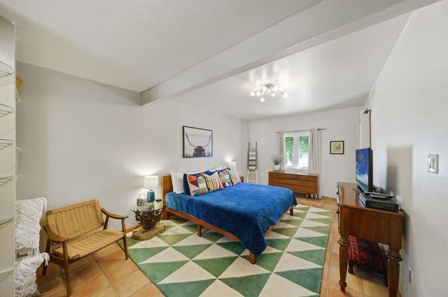 409 W Water St, Kerrville, TX 78028