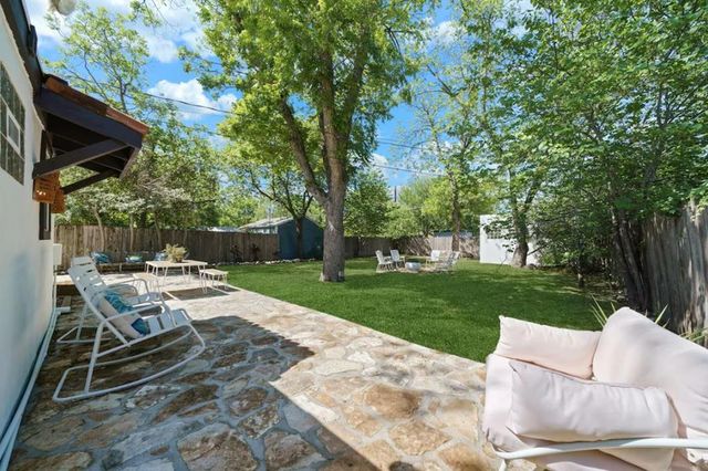 409 W Water St, Kerrville, TX 78028