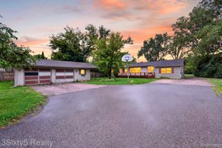 26700 Allen Road, Woodhaven, MI 48183