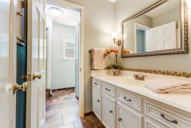 804 N Floyd Road, Richardson, TX 75080