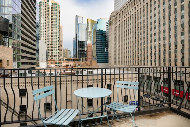 333 W HUBBARD Street 610-611, Chicago, IL 60654