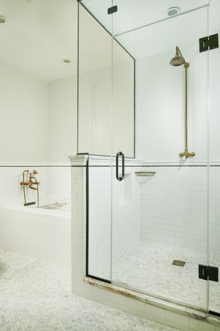 333 W HUBBARD Street 610-611, Chicago, IL 60654