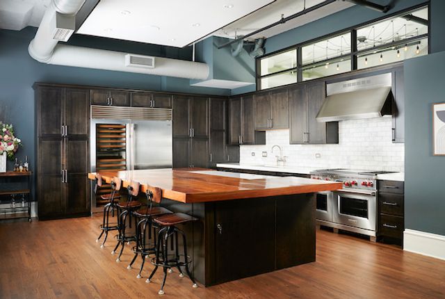 333 W HUBBARD Street 610-611, Chicago, IL 60654