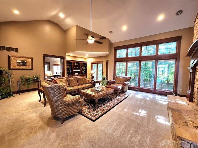 139 Signature Drive, Xenia, OH 45385
