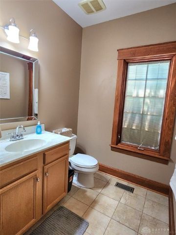 139 Signature Drive, Xenia, OH 45385