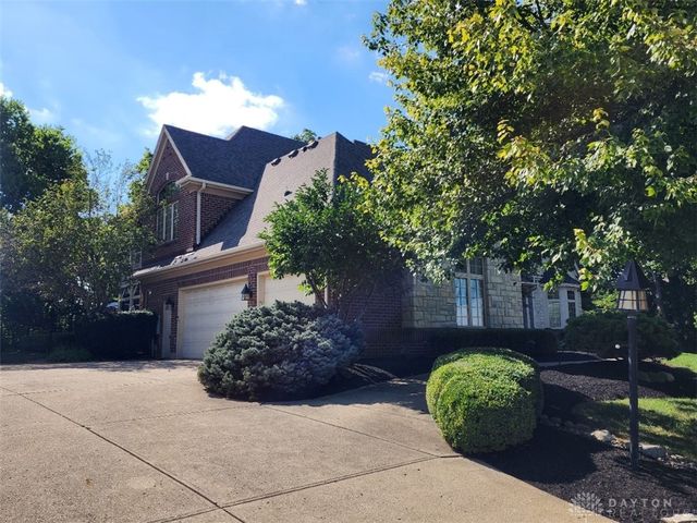 139 Signature Drive, Xenia, OH 45385