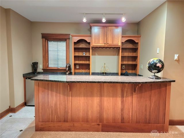 139 Signature Drive, Xenia, OH 45385