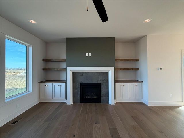 10411 N Liberty Street, Kansas City, MO 64155