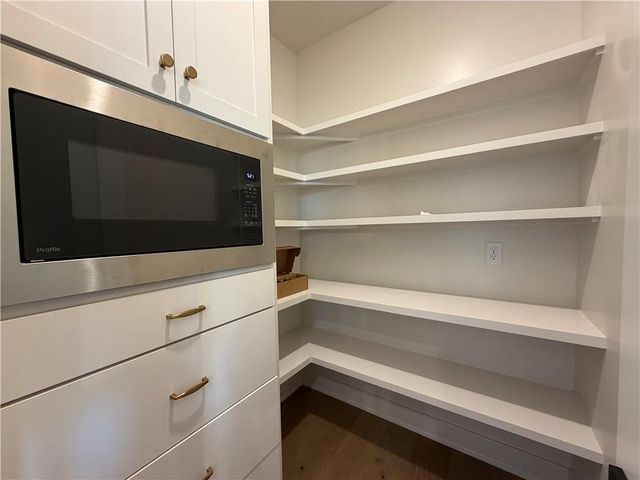 10411 N Liberty Street, Kansas City, MO 64155