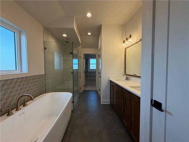 10411 N Liberty Street, Kansas City, MO 64155