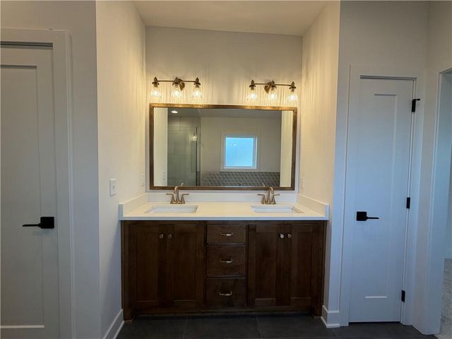 10411 N Liberty Street, Kansas City, MO 64155