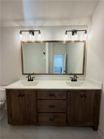 10411 N Liberty Street, Kansas City, MO 64155