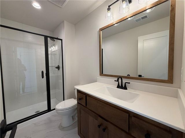 10411 N Liberty Street, Kansas City, MO 64155