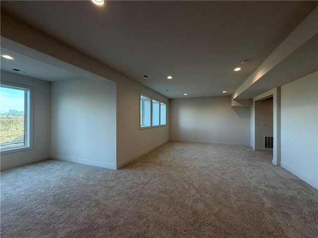 10411 N Liberty Street, Kansas City, MO 64155