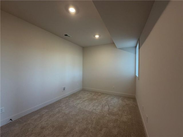 10411 N Liberty Street, Kansas City, MO 64155