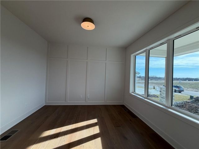 10411 N Liberty Street, Kansas City, MO 64155