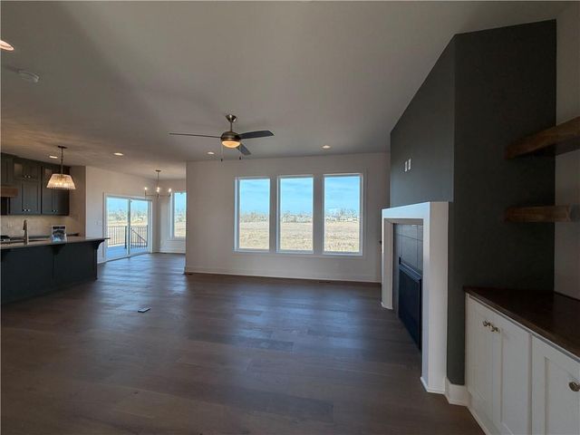 10411 N Liberty Street, Kansas City, MO 64155