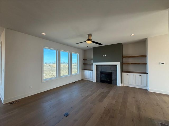 10411 N Liberty Street, Kansas City, MO 64155