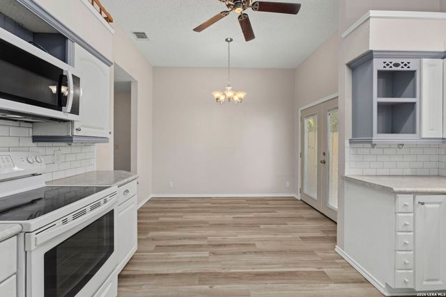 6146 VALLEY CLF, San Antonio, TX 78250