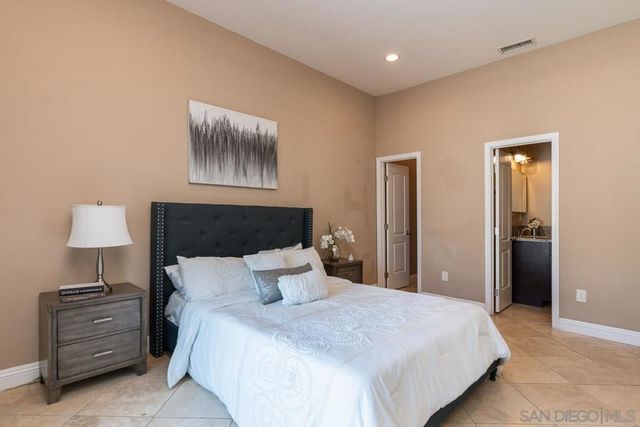 1191 Myra Ave, Chula Vista, CA 91911