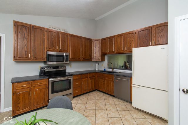 7514 Iron Horse Lane, Indianapolis, IN 46256