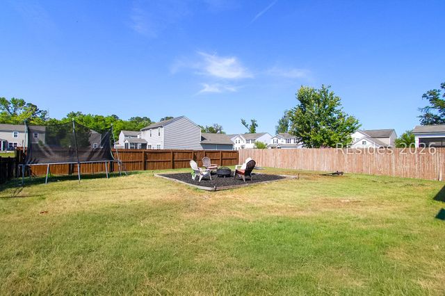 4 Wando Pl, Beaufort, SC 29906