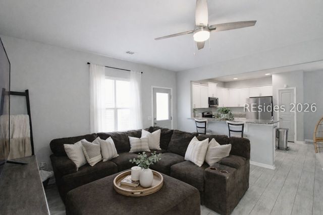 4 Wando Pl, Beaufort, SC 29906