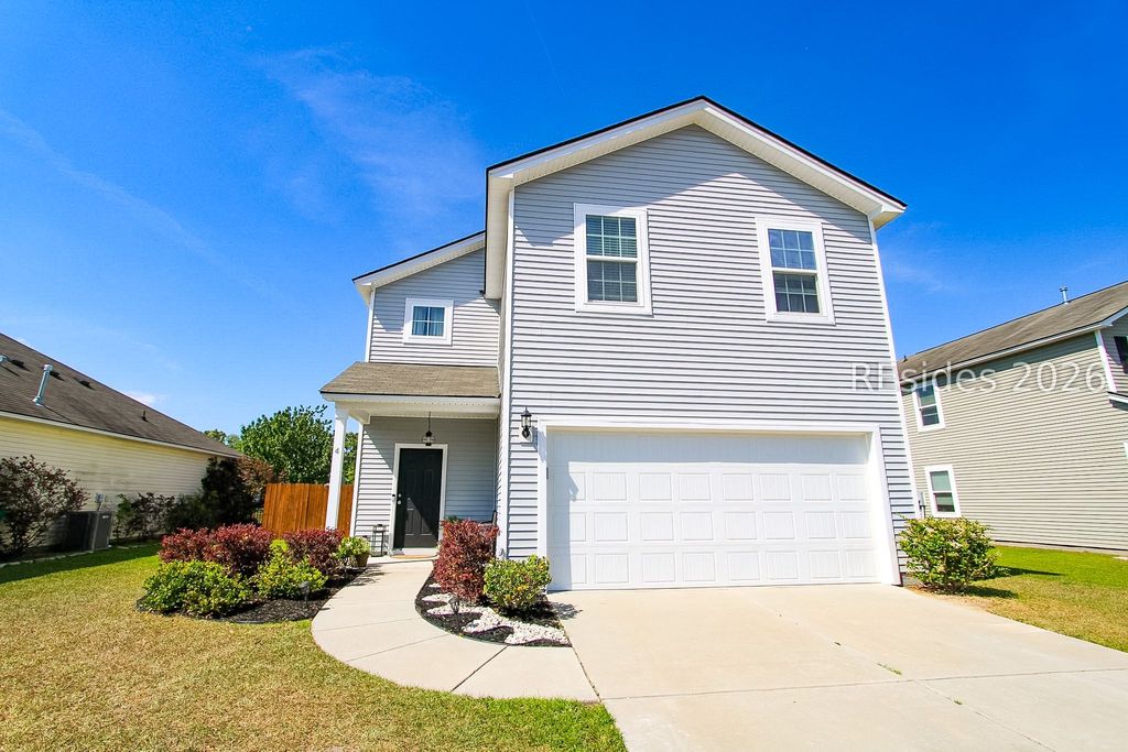 Image 1 of property listing at 4 Wando Pl, Beaufort, SC 29906