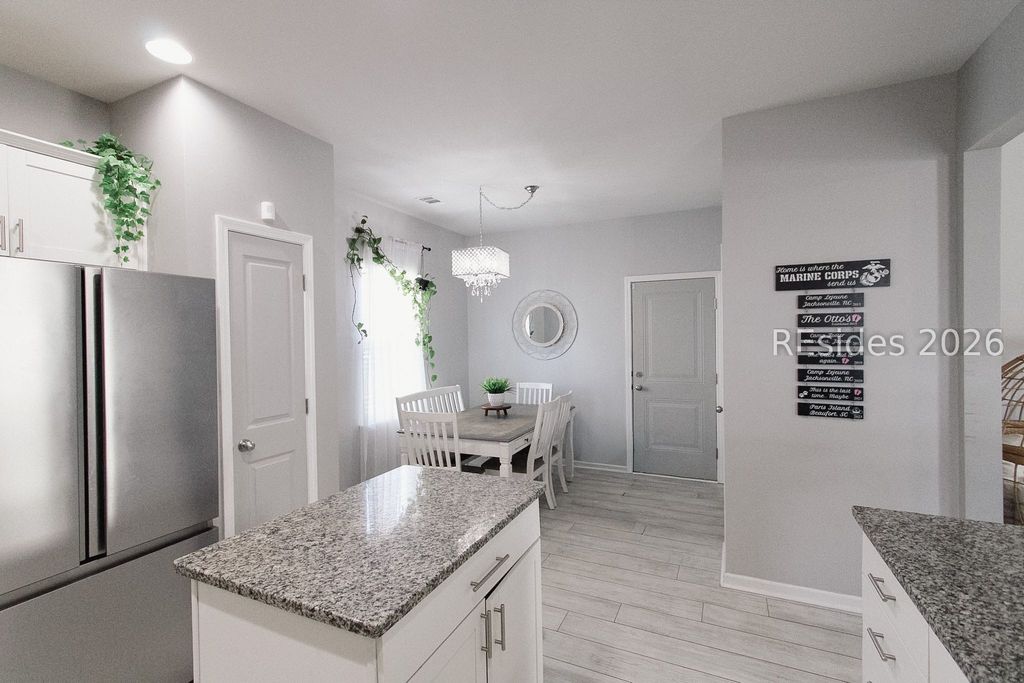 Image 9 of property listing at 4 Wando Pl, Beaufort, SC 29906