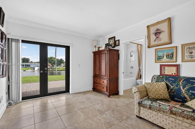 17841 NW 84th Ct, Hialeah, FL 33015