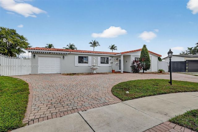 17841 NW 84th Ct, Hialeah, FL 33015