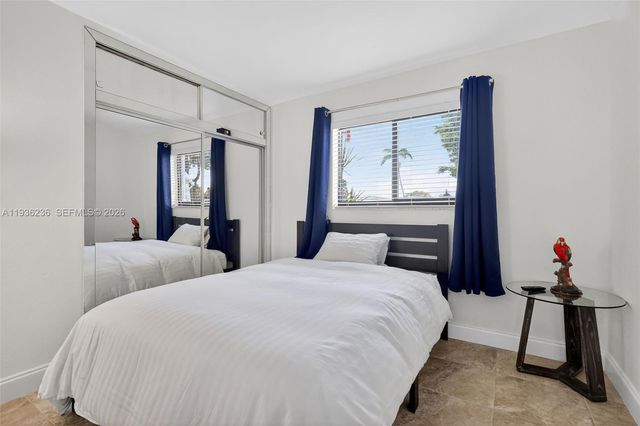 17841 NW 84th Ct, Hialeah, FL 33015