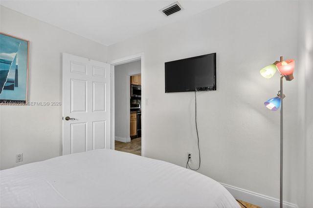 17841 NW 84th Ct, Hialeah, FL 33015