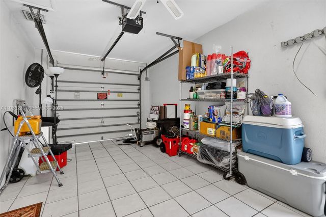 17841 NW 84th Ct, Hialeah, FL 33015