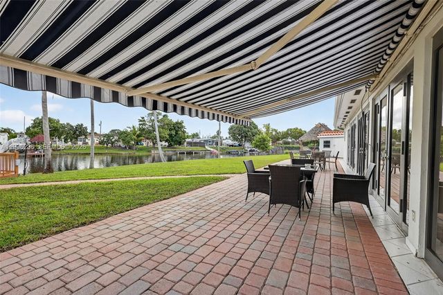 17841 NW 84th Ct, Hialeah, FL 33015