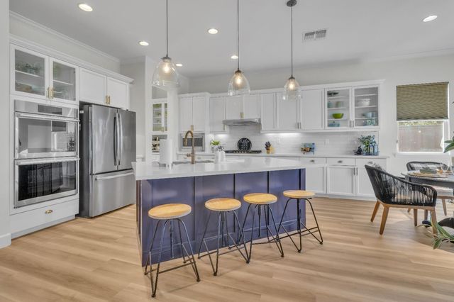 3160 Black Oak Dr, Rocklin, CA 95765