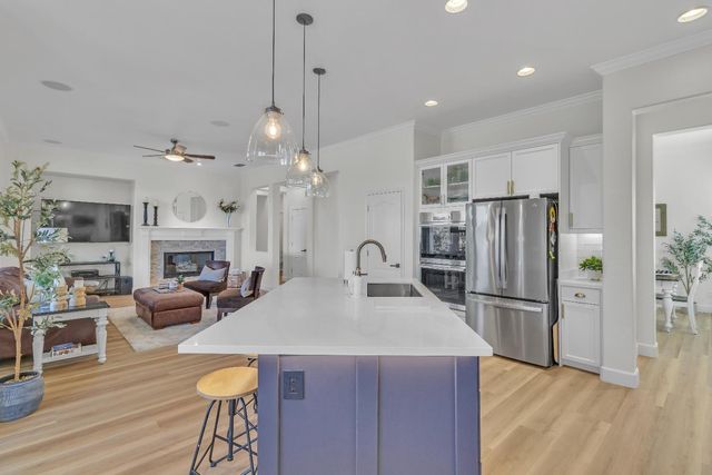 3160 Black Oak Dr, Rocklin, CA 95765