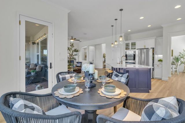 3160 Black Oak Dr, Rocklin, CA 95765