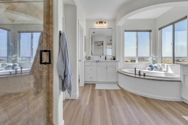 3160 Black Oak Dr, Rocklin, CA 95765