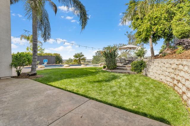 3160 Black Oak Dr, Rocklin, CA 95765