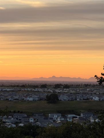 3160 Black Oak Dr, Rocklin, CA 95765