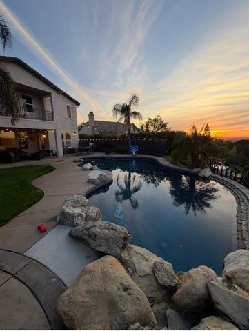 3160 Black Oak Dr, Rocklin, CA 95765